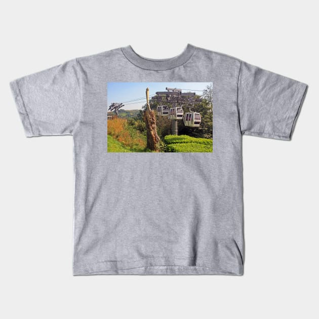 Cable Cars, Heights of Abraham, September 2021 Kids T-Shirt by RedHillDigital